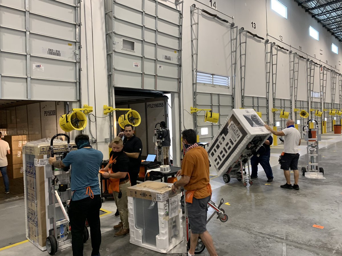 5868Mdo's tweet image. Day one, piece one, it’s official WPB 5868 is live!! The team is getting it! #onesc #teamwork #NewBeginnings @PharaPlancher1 @JonSekelsky @DustinYoungTHD @McVeighTHD @jenny_helme