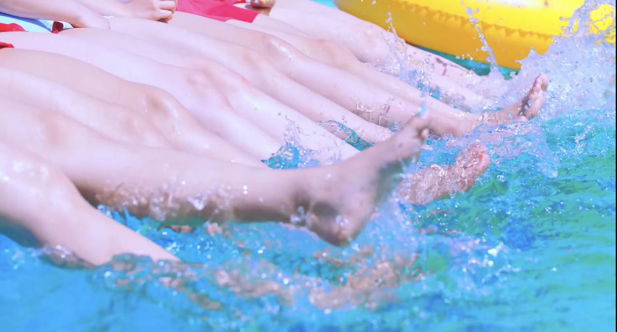 APRILと過ごす夏は最高〜！！🍍

#今じゃなきゃ永遠にダメ 
youtu.be/i0bA3fFmIMY