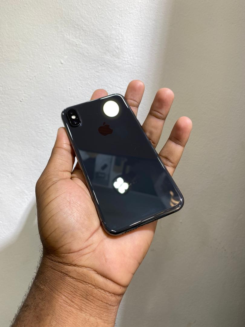 PASSILLA_'s tweet photo. Iphone X 64 g  (😭😍 le téléphone est propre comme les fesses du bébé diiiiidonc)

Etat de la Batterie : 86%

💰 315.000 Fcfa 

☎️ 691249704

📍 Douala

2 pièces disponibles 

RT Appréciés svp https://t.co/tgAVSFPXwZ