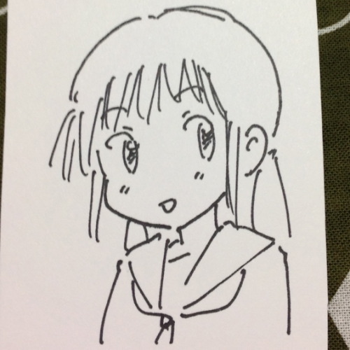 サイン本に描いたカットはこんな感じでした。
(これは適当な紙に試し描きしたもの)
しっかり描き込む作家さんのサイン本と比べたら落書きレベルの絵でホントすみませんという感じなのですが、アナログ一発描きは非常に苦手でして…。いちおう一点ものというところに価値を見出して頂ければ幸いです。