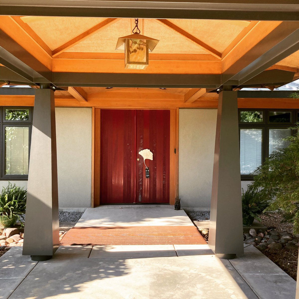 Consider listing your home while the market is hot and rates are low 🏡
John.SeeWichitaHomes.com 
316-461-3100
John@pinnacleict.com