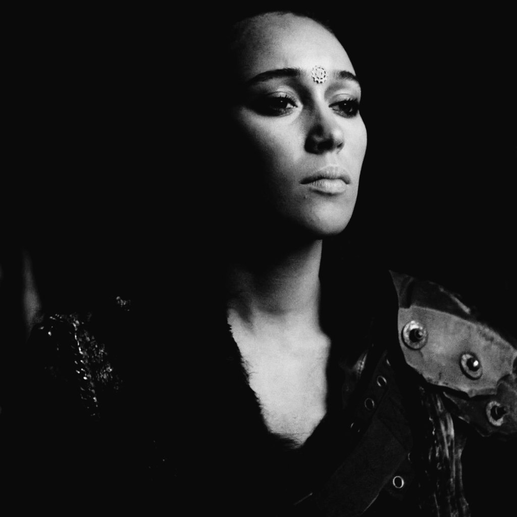 ArwiSK's tweet image. 53 months without Lexa...
May we meet again, Commander...
😢💔🦝
#Lexa #LexaDeservedBetter #LexaMatters #InHonorOfLexa
