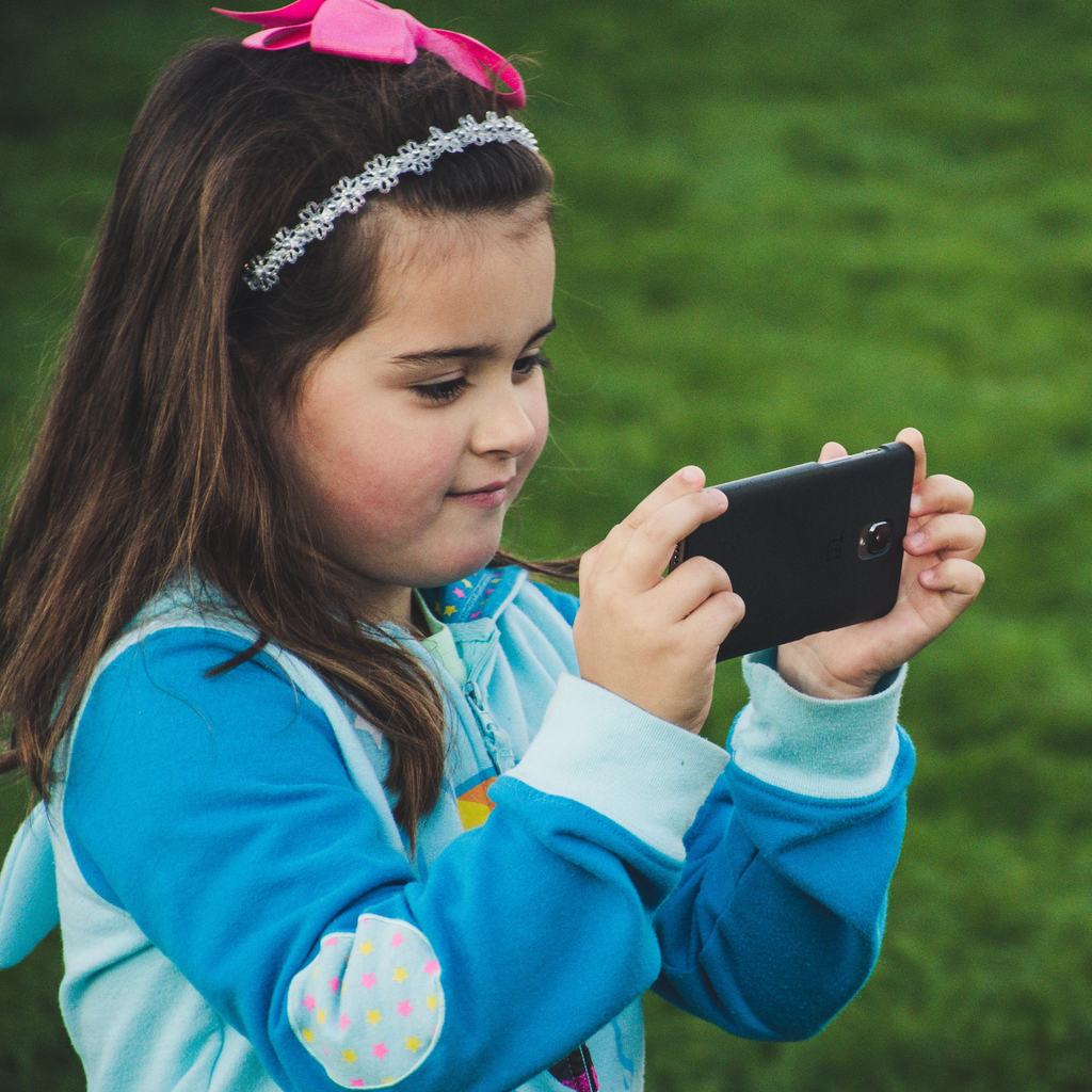HappyCamperLive's tweet photo. Latest from the blog: 4 photography tips for kids!
Read all our tips and tricks here: https://t.co/6yE0gF2E43
#happycamperlive #virtualcamp #onlineactivities #kidsfun #momlife #photography #girldad #dadlife #parentingtips #photoforkids #photoclasses https://t.co/LssSCHggq1