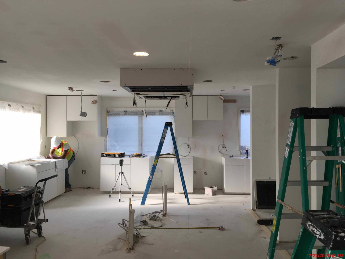 rmhousedc's tweet photo. Our new D.C. House kitchen is seasoned with lots of love and lots of hard work! We can already imagine all the delicious food our volunteers are going to prepare for our new families. π Thank you @DAVISbuilds! #BuildHope #ForRMHCDC https://t.co/GgAkZyPPpG