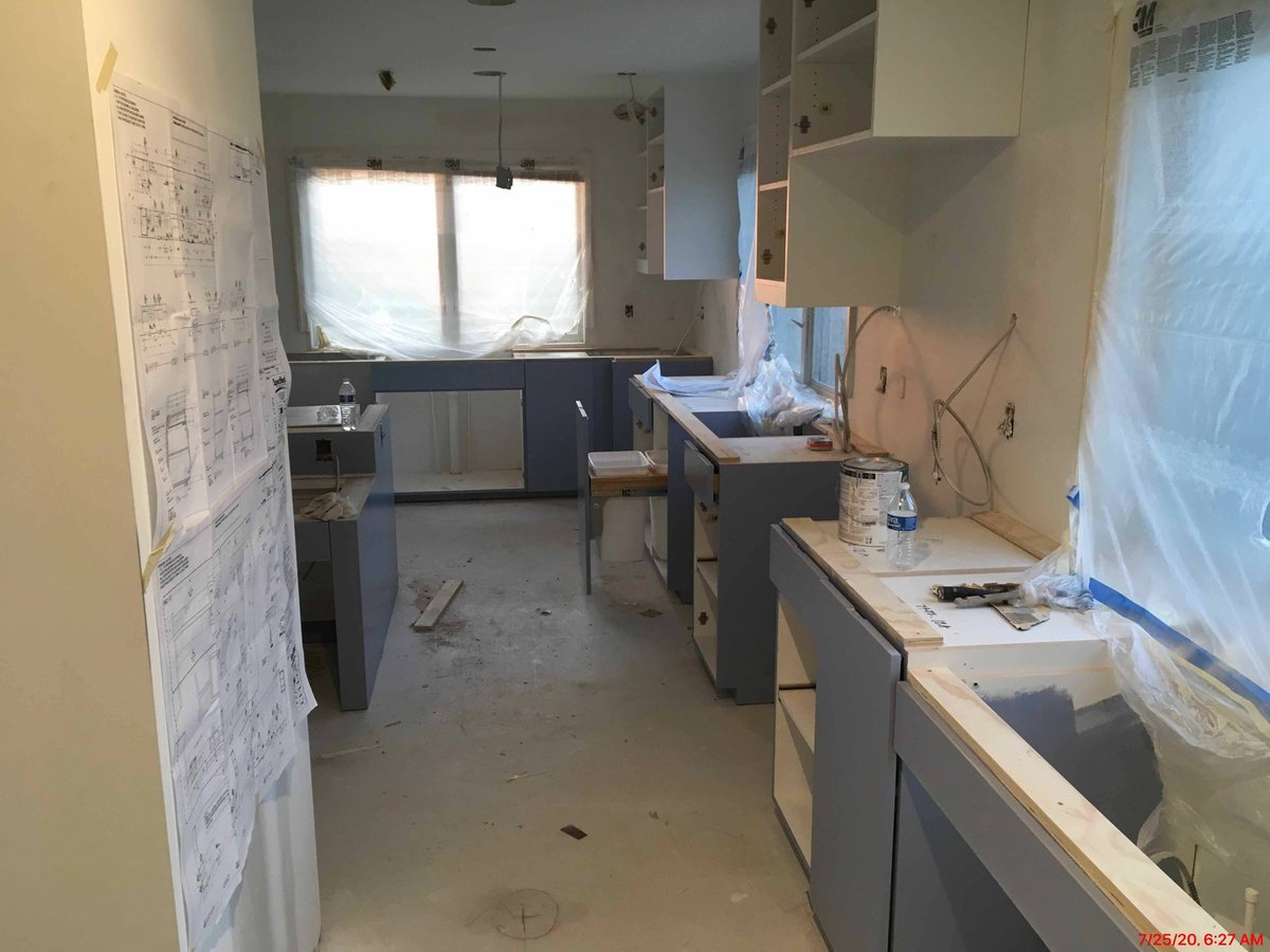 rmhousedc's tweet photo. Our new D.C. House kitchen is seasoned with lots of love and lots of hard work! We can already imagine all the delicious food our volunteers are going to prepare for our new families. π Thank you @DAVISbuilds! #BuildHope #ForRMHCDC https://t.co/GgAkZyPPpG