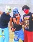 violento_jack's tweet photo. Hoy, mañana, ayer o no se que día exactamente es el cumpleaños del pinche chamako de los 90s... Mi manager, compare y amigo @aeroboyoficial 

Cada año comparto las mismas fotos, así que esta vez busque las más viejas que tengo, más o menos 15 años atrás. 

#comparesrifan https://t.co/SVDDzW40zz