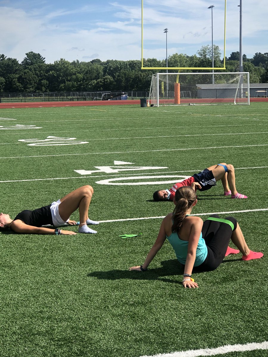 XC_Project's tweet image. Mini Band work helps to strengthen the hip flexors and add a mobility aspect to the workout. Each group is working on their range of motion with different exercises. #stretch #strengthen #hipflexors