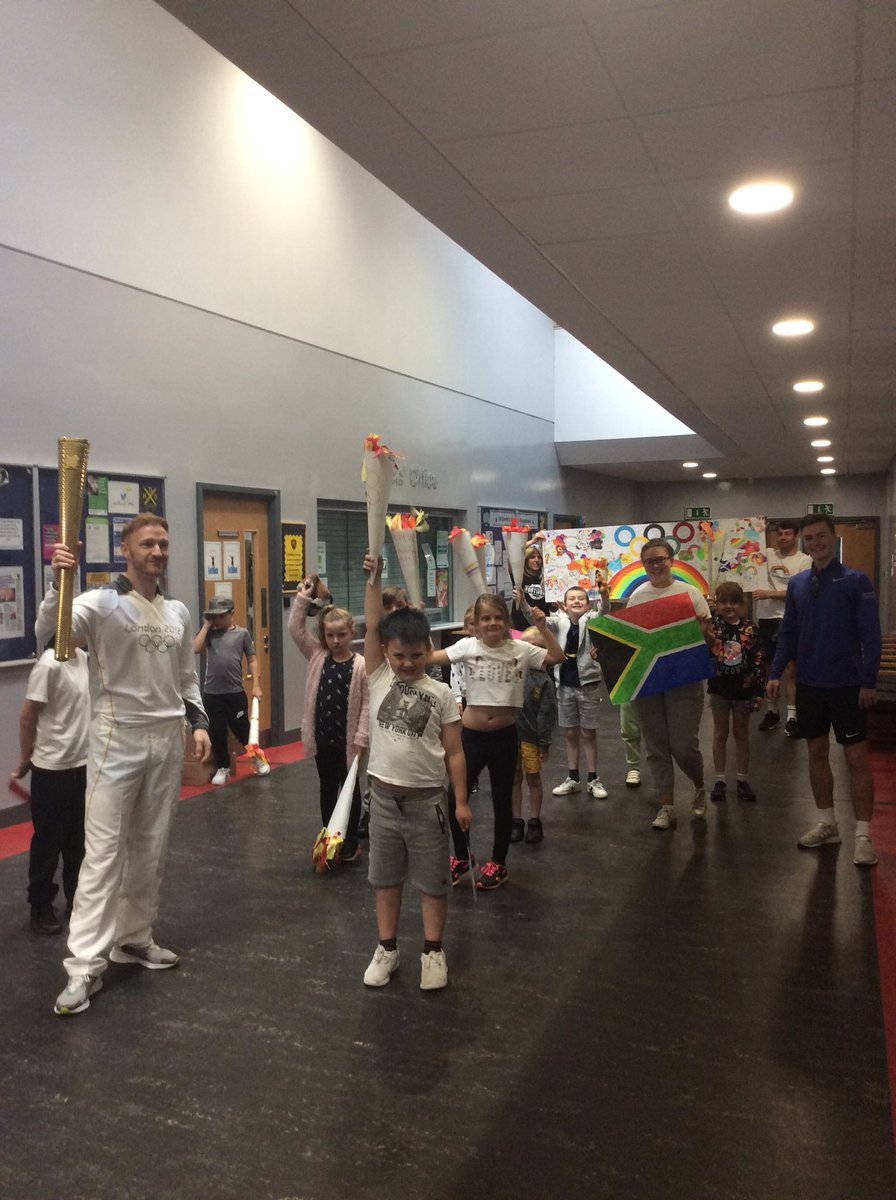 summer_hubs's tweet photo. Opening Ceremony at Dalkeith Activity Hub this morning for Olympics week 🌈🏃🏼♂️ #kindnessmidlothian #mideduc #healthandsocialcare #midearly https://t.co/3ewscoVZD9