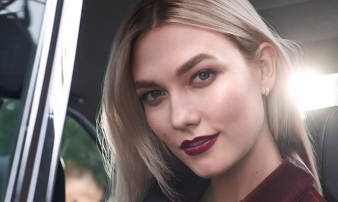 Happy 28th Birthday to stunning and gorgeous Karlie Kloss 