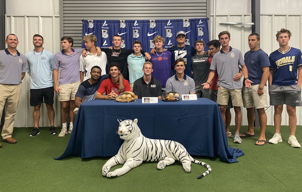 Mike Uva tweet media