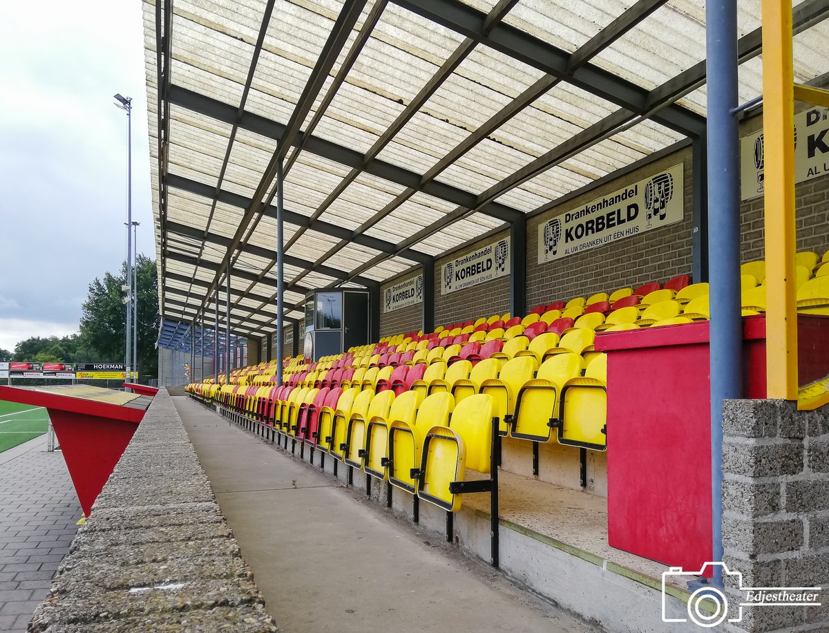 stadionautist's tweet photo. Een dagje toeren door het oosten van het land. Om mijn reisgenoten niet tegen het hoofd te stoten ben ik, geheel tegen mijn natuur in, slechts één keer uitgestapt....
Sportpark Tijenraan
@RohdaRaalte
#Groundhopping #Nonleague #Rohda #RohdaRaalte #Raalte https://t.co/c64o33Yy1I