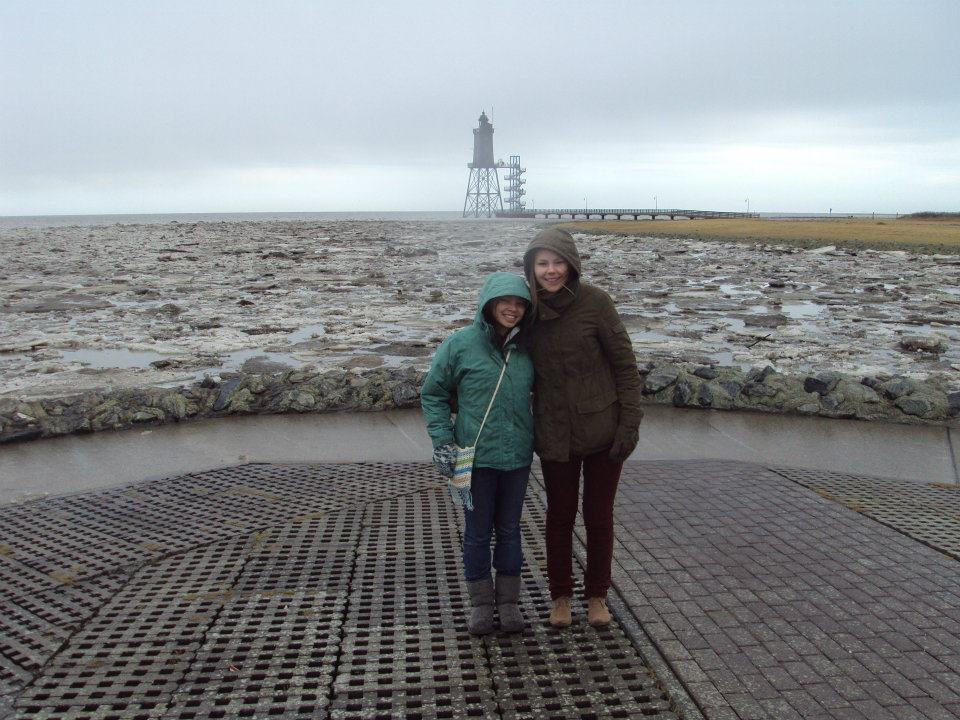 Molly_atAC's tweet photo. It's #ExchangeDay2020π! Throwbackβ©οΈ2012, my 1st int'l exchange. I spent a week in #Bremen #Germanyπ©πͺ living & attending school w/ my #hostsister, Mandy.
Int'l exchange is integral to building bridges of understanding & learning to value people and perspectives beyond your own! https://t.co/o75MbB2SfO