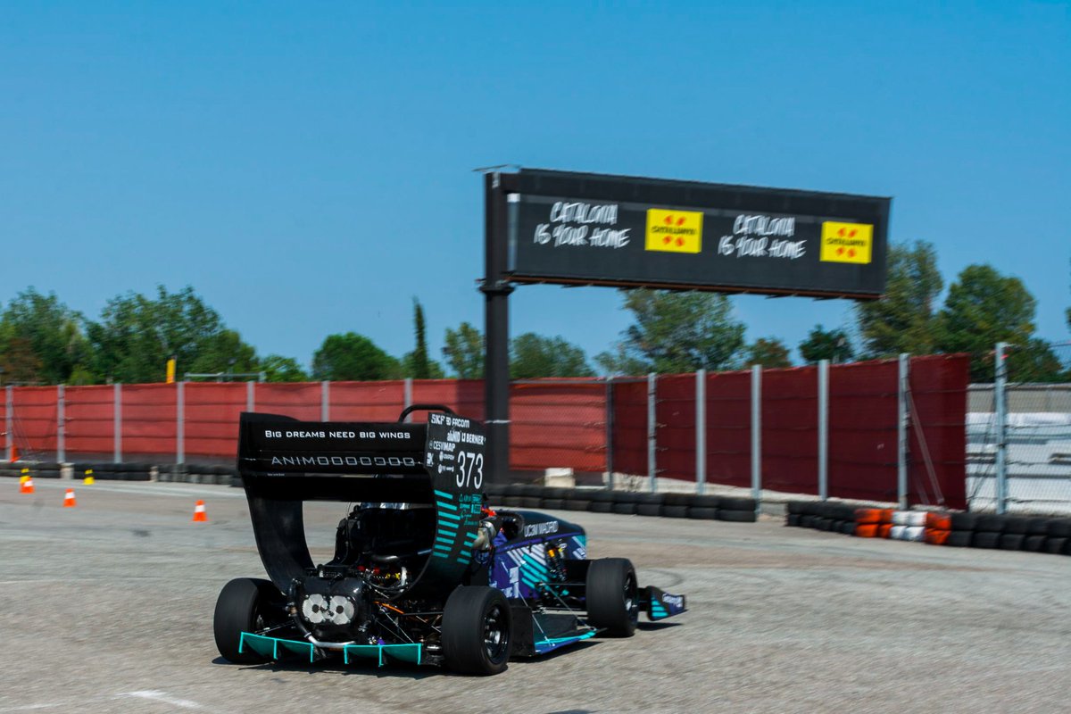 MADFormulaTeam's tweet photo. Under normal circumstances, today would've been the first day of competition of the 2020 Formula Student Spain event.
Sadly we can't travel to Montmeló this year to compete with our car, but we are fully focused in the 2021 edition!
#MADFT #FSS2020 https://t.co/UQyAhdnQWG
