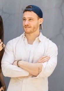TelevizyonGaze's tweet photo. En yakışıklı kim sen belirle 🎈
#CanYaman   Fav
#KeremBursin RT

Takip etmeyenlerin oyu geçersiz 
Follow @VsSinema 📌
Follow and vote survay @VsSinema 📌

En iyi olan kazanır win win 📨
#SenÇalKapımı #SenCalKapimi 
#Ezgür #EdSerFandomTakiplesiyor 
#bayyanlış https://t.co/Y0hDwcFr0F