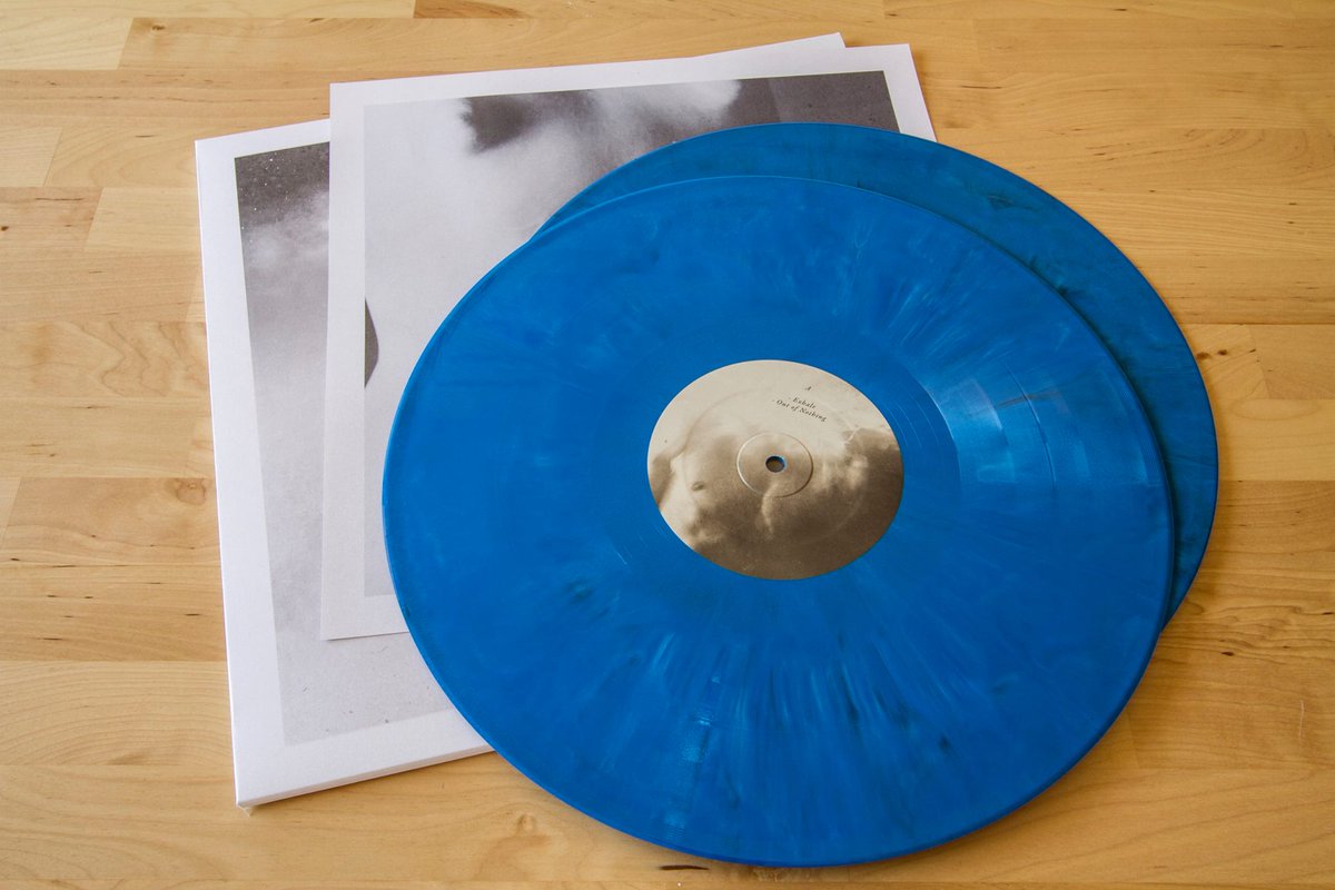 Se han agotado las copias de la versión verde &amp; transparente de la edición en vinilo de "Solstice", de <a href="/Astralia_Bcn/">Astralia</a> . Quedan menos de 15 copias de la edición azul mezclado con blanco y negro aquí: aloudmusic.com/producto/astra…
