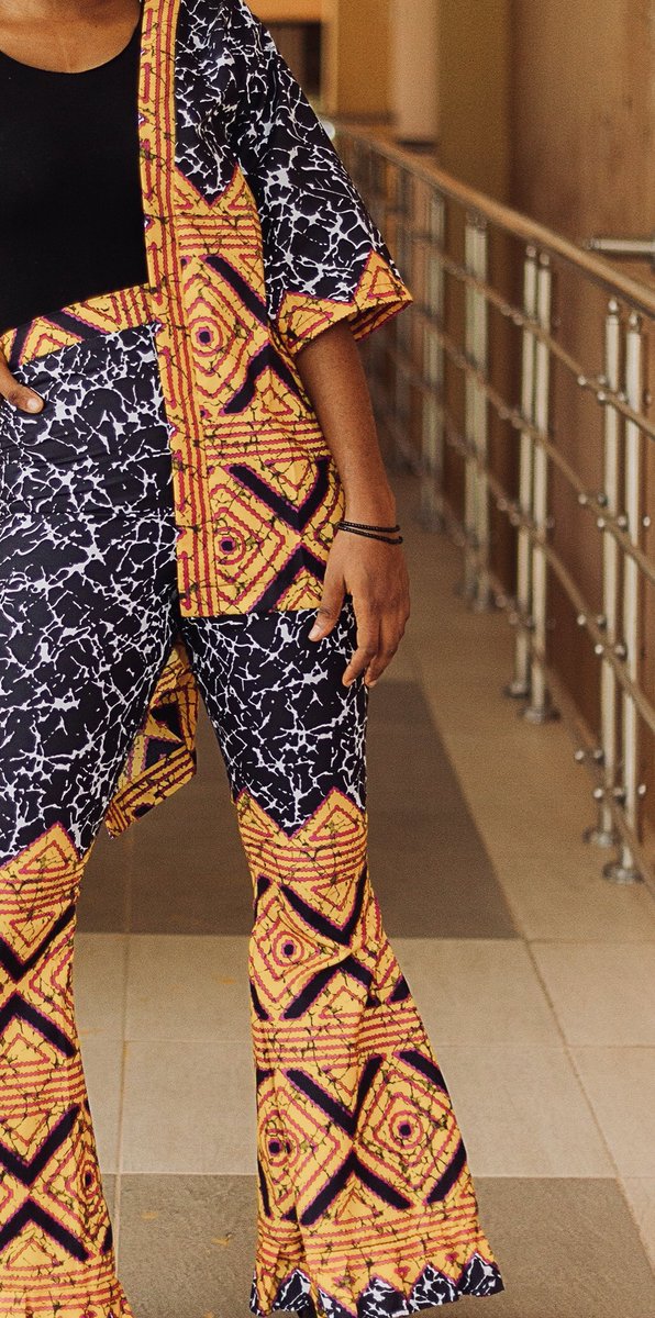 Fola_FolaFits's tweet photo. Hey there... You like? Shop this Two-piece Bee’s Bootcut pants and kimono from ₦9000
*Available in different uk sizes and in your preferred fabric of choice. Please follow @folafits on IG
 #bootcutpants #trouser #bbnaija #twopiece #kimono #ankarajacket #ankarakimono #black #ootd https://t.co/FhlyPBYeLy