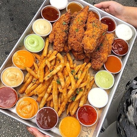 A proper sauce to chicken ratio! 🔥👍🏼