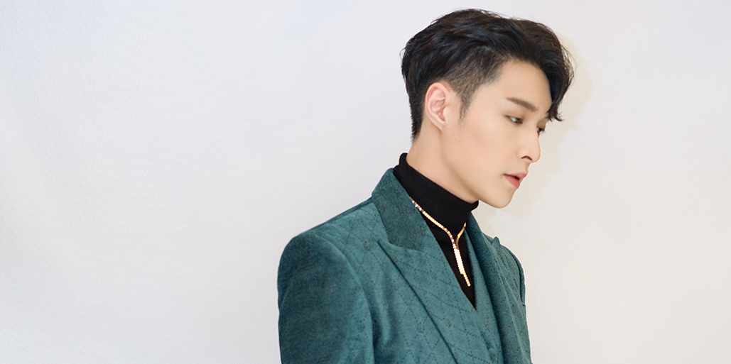 tmrwmag's tweet photo. Lay Zhang was 'standing firm at 24' - now, he's ready for tmrw at 28. Pre-order now, shipping worldwide: https://t.co/ZvlgmvaaaL #LAY #layzhang @layzhang @lay_studio https://t.co/xHvci1N9EN