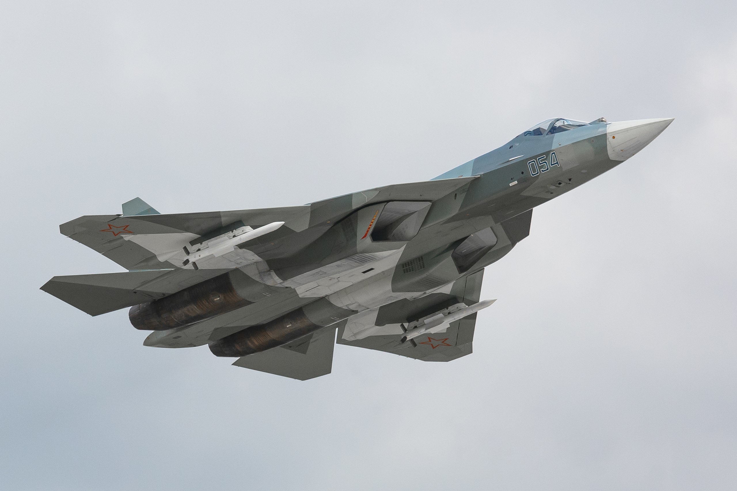 ﾆｳﾞｫｼ ロシアのステルス戦闘機su 57 目視で機体形状をわかり辛くする迷彩って結構効果あると思う T Co Clb328e9fu Twitter