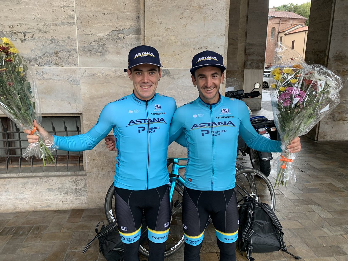 🤩Both started at the same cycling club in the Basque Country: Ordiziako txirrindulari elkartea. 

Today they were on the same podium: What a day for Gorka Izagirre and Alex Aranburu!
💪🥇🥈

#AstanaProTeam #GranTritticoLombardo