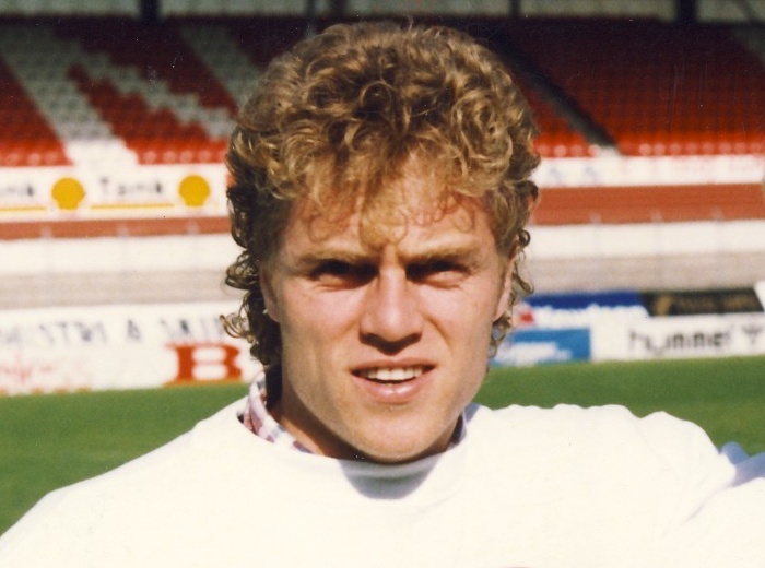That very same '95-season there was more chaos. Trond Egil Soltvedt was one of the most popular players at the club. He was sacked by the board due to "illoyality", the board refusing to elaborate on this. This prompted a demonstration from fans supporting Soltvedt.