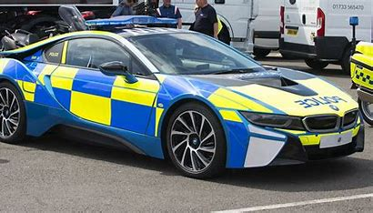 ud_player's tweet photo. Matt! I know i'm annoying but I have more car ideas for PP3 (hope its not ded yet 

picture 1: BMW i8 police

Pic 2: Ferrari 458 (it can be the 488 pista since the 458 isn't in-game)

3rd pic:  AMG C63 police (UC, marked, ghost

Final:  720s police car https://t.co/Be9ldWt1gu