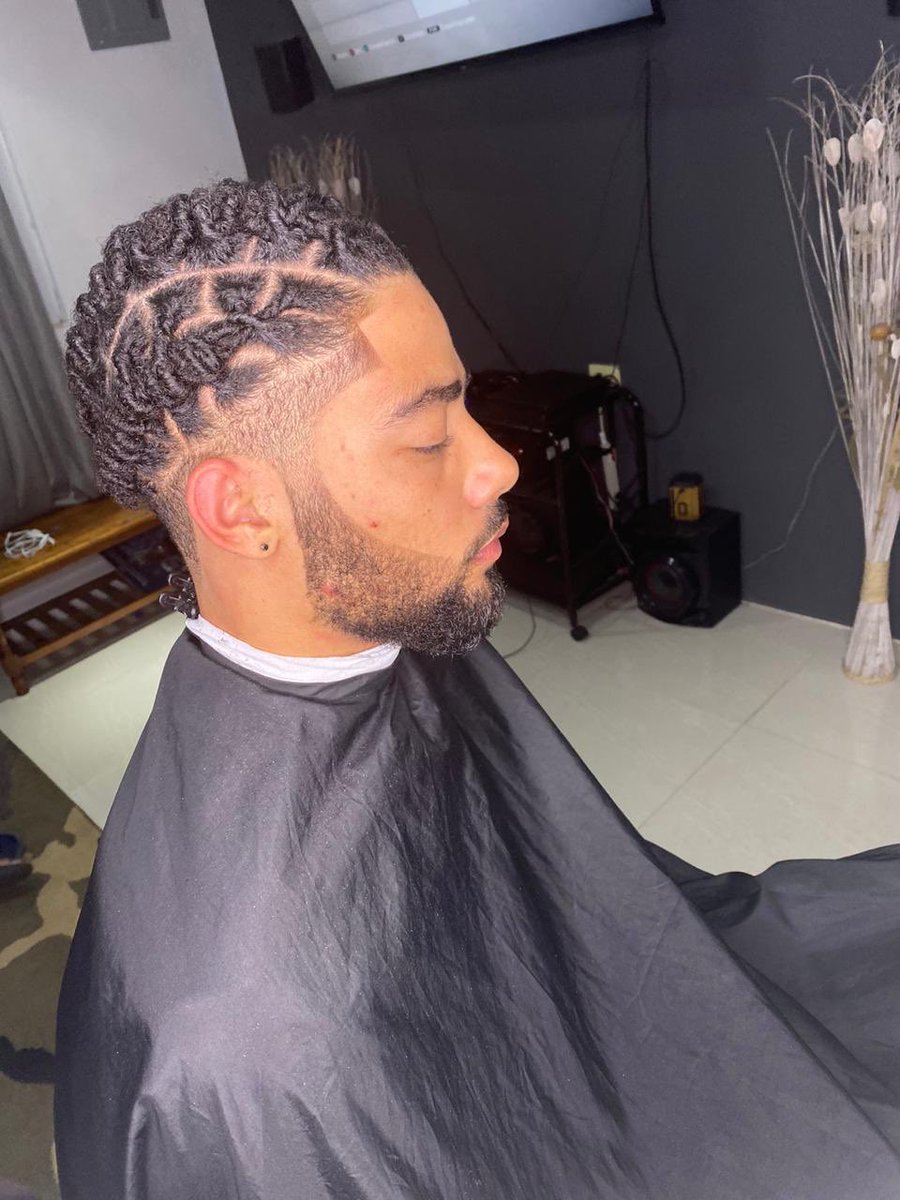tekeirastyles's tweet photo. Dreadlocks startup 👑👑👑 for more information WhatsApp or dm 1-868-284-9812 https://t.co/C6rsfILVzY