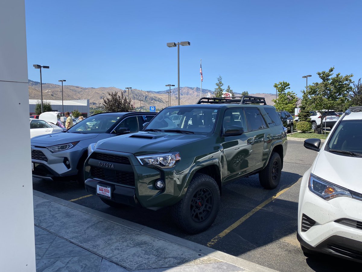 TownToyota's tweet photo. I think we may have broken a record with how fast we sold this TRD Pro 4Runner!
@NittoTire
#trd #trdpro #4runner #offroad #pnw #offroadmachine #nitto https://t.co/137ClCEPlg