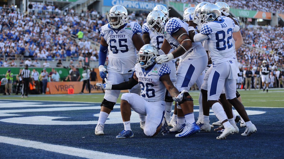 alinen_olaus's tweet photo. I am very excited to announce that I have received my first SEC offer from the University of Kentucky! 
@CoachWhiteFB @CoachJeffMoore @GridironImports @GIfootballChris @BjoernWerner https://t.co/5h60ZsBbIA