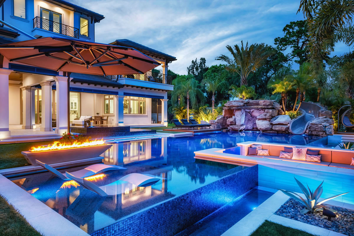 ryanhughespools's tweet image. Night shots of our Keysont Falls Project in Odessa, FL. Designed, Built and Furnished by the Ryan Hughes Design Team

#grotto #vanishingedgepool #firepitinpool #sunkenfirepit #luxurypool #glasstilepools #pooldesigner #exoticpools #outdoorfurniture #luxuryhomes #mansion