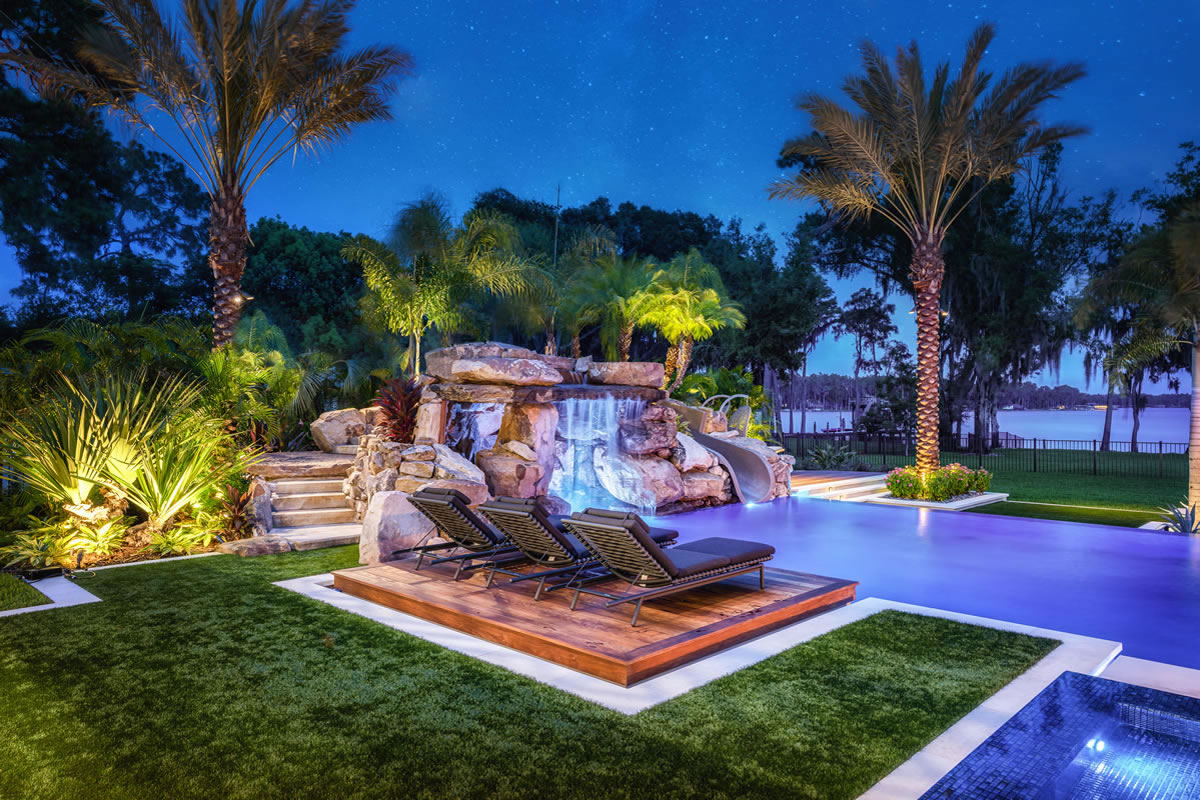 ryanhughespools's tweet image. Night shots of our Keysont Falls Project in Odessa, FL. Designed, Built and Furnished by the Ryan Hughes Design Team

#grotto #vanishingedgepool #firepitinpool #sunkenfirepit #luxurypool #glasstilepools #pooldesigner #exoticpools #outdoorfurniture #luxuryhomes #mansion