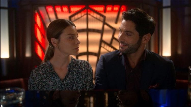 mood_lucifer's tweet photo. the way they watch at each other... i can’t. PLEASE HELP ME🥺💅🏻 
#LuciferNetflix #Deckerstar #LuciferFanfiction https://t.co/qa7qcLsuoh