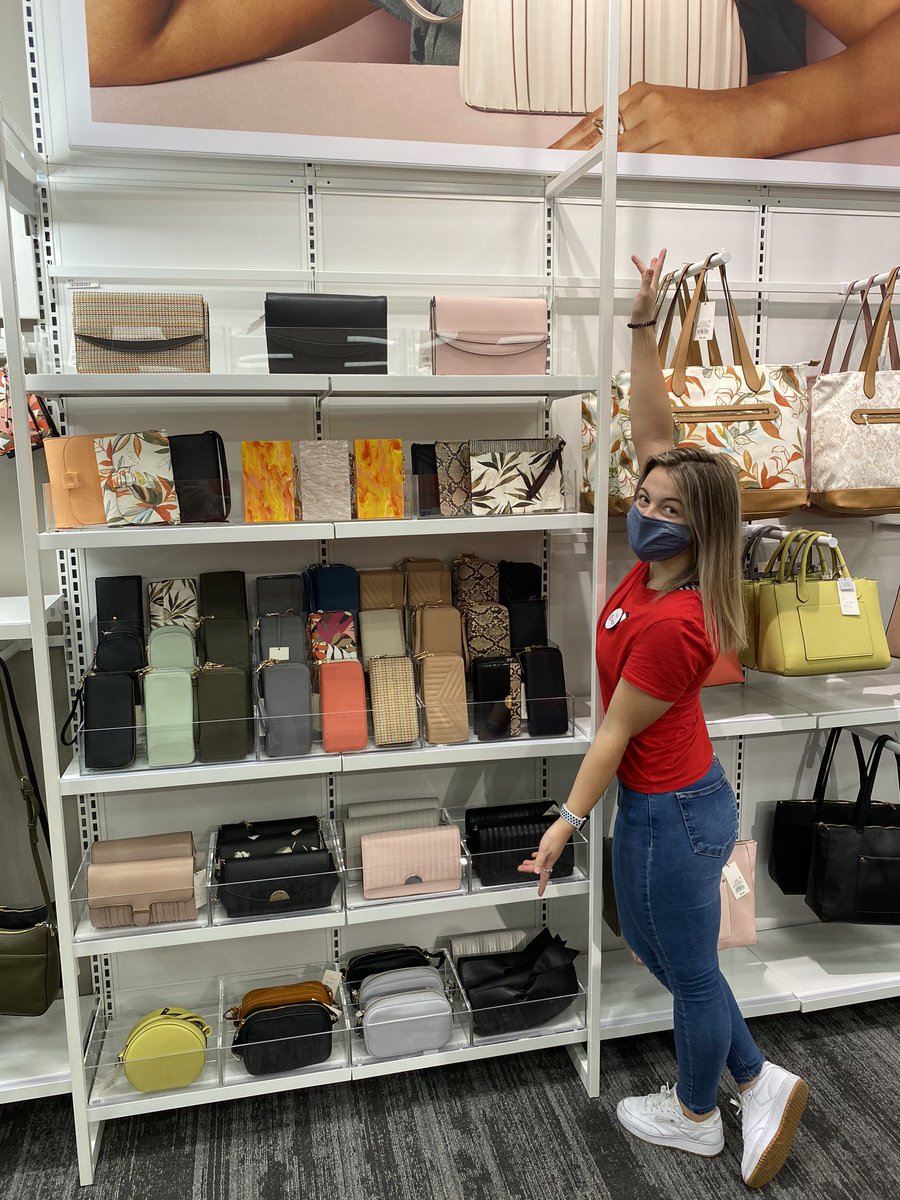 #TGTInterns2020 #WeAreTarget Intern Katie and her beautiful wallet display!! <a href="/AshleyRMiller22/">Ashley Miller</a> <a href="/katie_carter3/">katie carter</a>