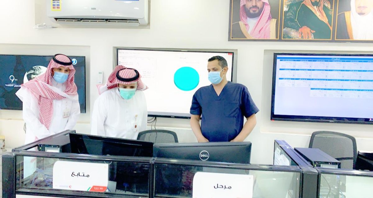 spokesman_srca's tweet photo. المشرف العام على الشؤون الإسعافية الدكتور أحمد السلامة يزور غرفة عمليات الهيئة بمنطقة #الحدود_الشمالية لمعايدة منسوبي الفرع ونقل تهنئة معالي رئيس الهيئة بمناسبة #عيد_الأضحى_المبارك. https://t.co/N5PB7Zb9nZ