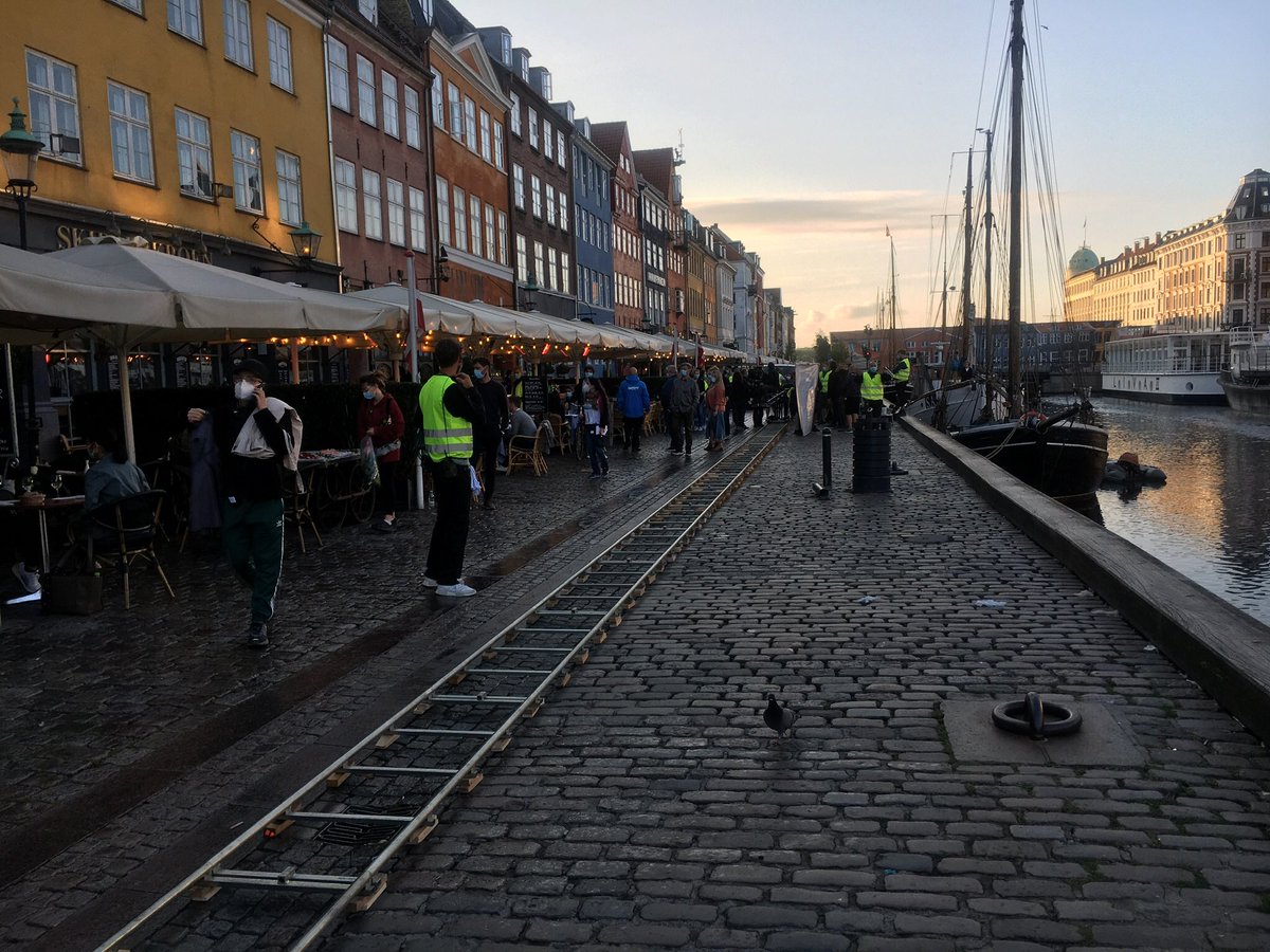 KlitgaardDaniel's tweet photo. @JonasMejdal @FidusBamsensFar @martinsunesendk I får lige et par billeder, min husleje er ikke så enorm og jeg kunne arbejde hjemme, så jeg var glad for at opleve det 👍 https://t.co/EJFsaAYV8k