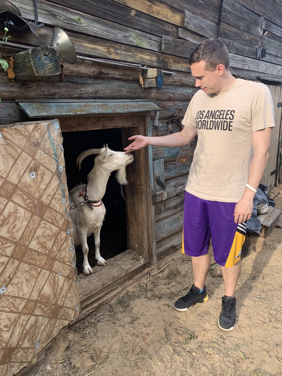 Airupthere15's tweet photo. Having info about new G.O.A.T https://t.co/sqxeK2aLTq