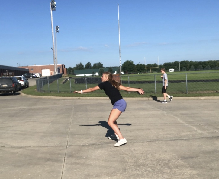 FlandreauTrack's tweet photo. Before we launch into fall sports, it was great to get in some throwing practice! #throwshow #investinwinning #goFliers https://t.co/2A2ZedIj69