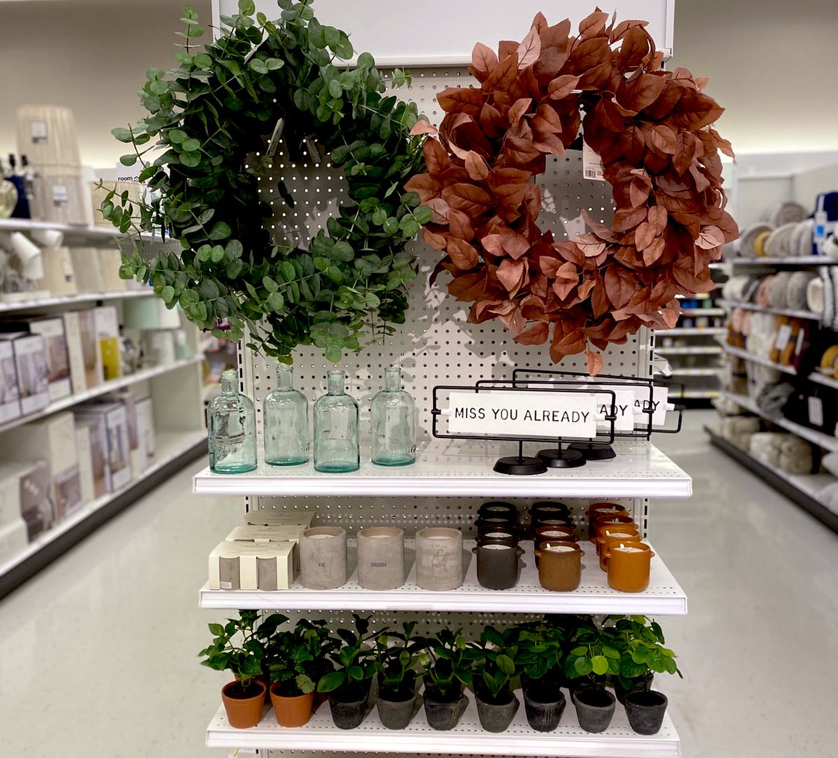 FALL in love with our new Hearth &amp; Hand set🤍🧡🍂 T3318 is ready for the new season with these festive colors🌻🧡✨ #Target #Hearthandhand #Standards  #Fall