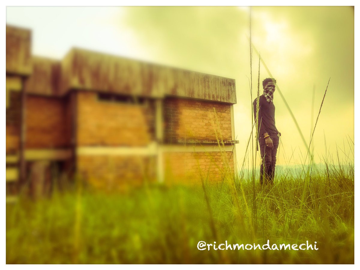 richmondamechi's tweet image. Painting Pictures Collection: THE EXPLORER

All pictures available for framing, just send a DM
📸#Phonephoto
#shotandeditedoniphone #normallevel #pictureframes #internationallylocal #pictures #storytelling #film #photography #random 
#peopleplacesandthings