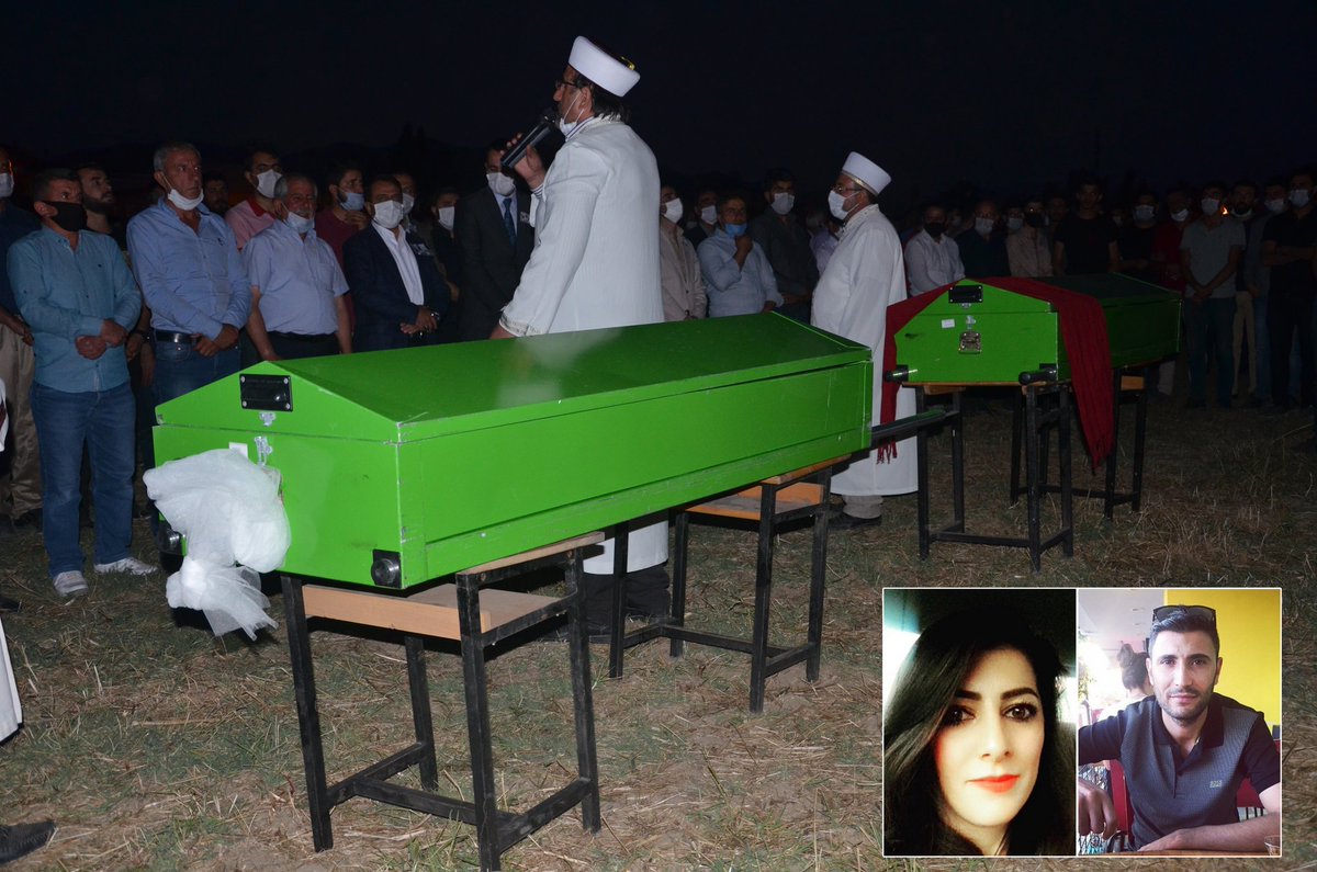bilaltinar's tweet photo. Aysun Er ve Savaş Bayram, birbirlerini sevip hayatlarını birleştirmeyi düşünen iki gençti.Bugün yaşanan kazada yanyana öldüler, yanyana gömüldüler. Bu dünyada kavuşamayan çiftin tabutlarına aileleri tarafından örtü ve duvak asıldı,sonsuzluğa uğurlandı. 
#Gever #Yüksekova #Hakkari https://t.co/K4g7NVLoTS