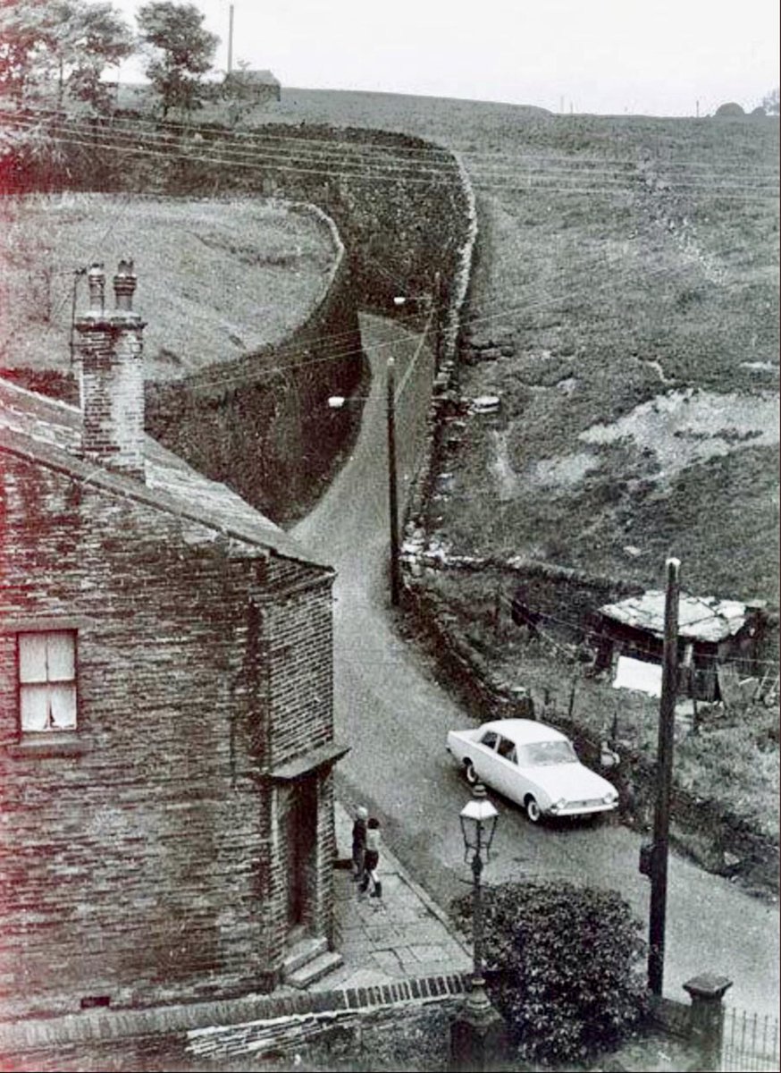 #Egypt in winter. The hairpin bend of the Walls of Jericho - a treacherous route in the snow. Deemed unsafe & too expensive to repair, the #GradeIIListed walls came tumbling down in 1986. #Thornton, #Bradford