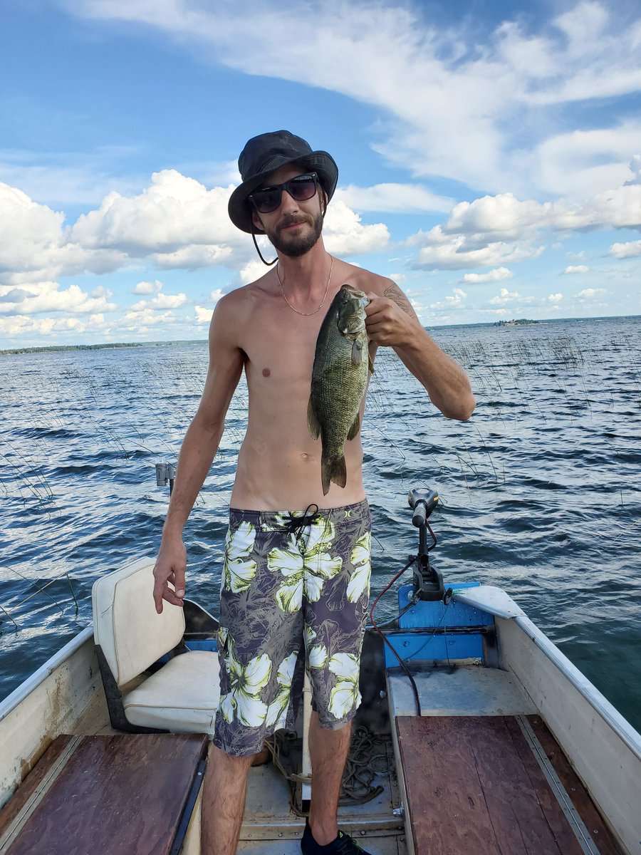 Mothstoflame96's tweet image. Fun in the sun!  #bassassassin