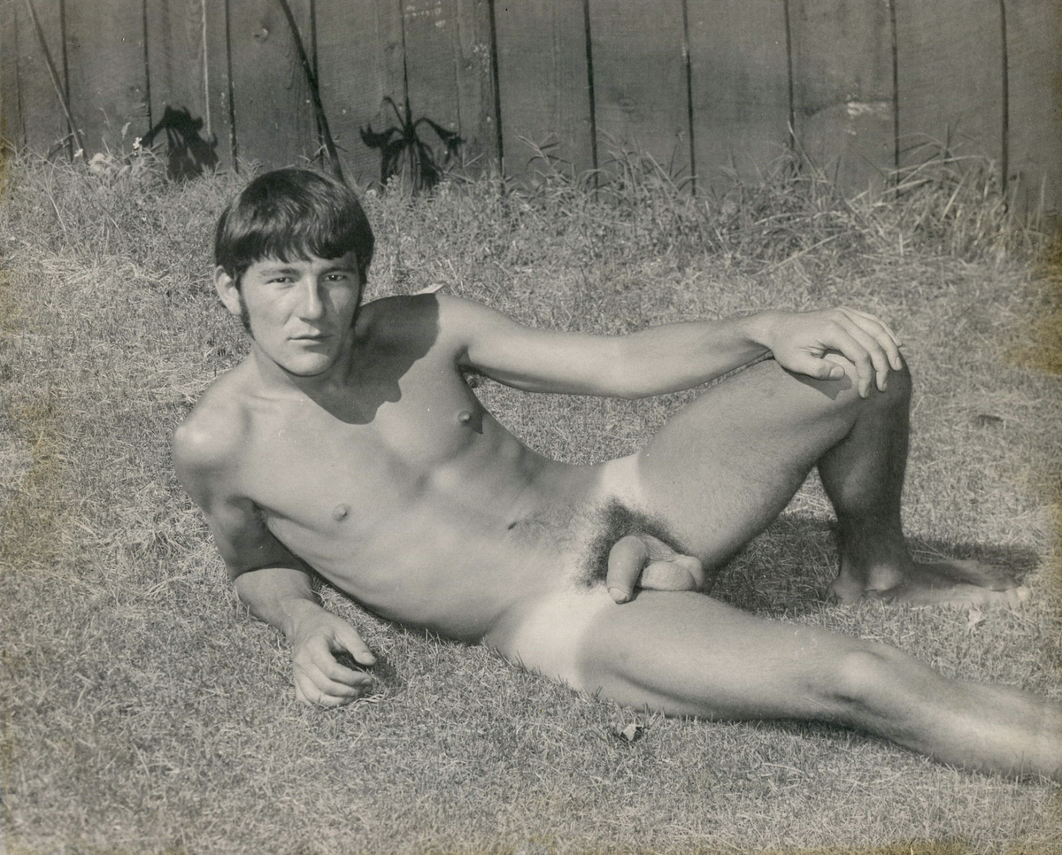 creatureblackl1's tweet photo. Luke Anthony [Photos by Champion Studio and Calafran] New York and San Francisco, 1968 or 1969 #lukeanthony #championstudio #calafran #vintagemen #uncut https://t.co/ftLhfTHBy4