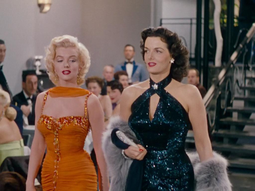 LA ACTRIZ.Marilyn Monroe no fue una intérprete extraordinaria, pero, como actriz, estaba dotada de un particular magnetismo y su aportación a filmes inolvidables fue esencial.Películas como las mencionadas "Gentlemen prefer blondes" (1953), o "Some like it hot” (1959),