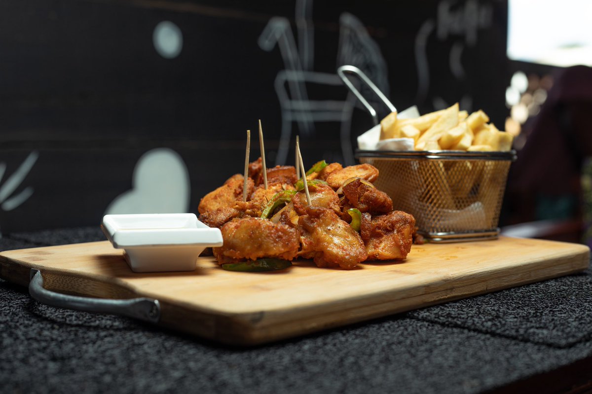 8O8Bistro_Knust's tweet photo. Ah Corona! We want to serve our customers some good jollof. Please leave the world wia. 😢😢😢. We miss you guys terribly 😩😩😩 https://t.co/N5T42O2Wty