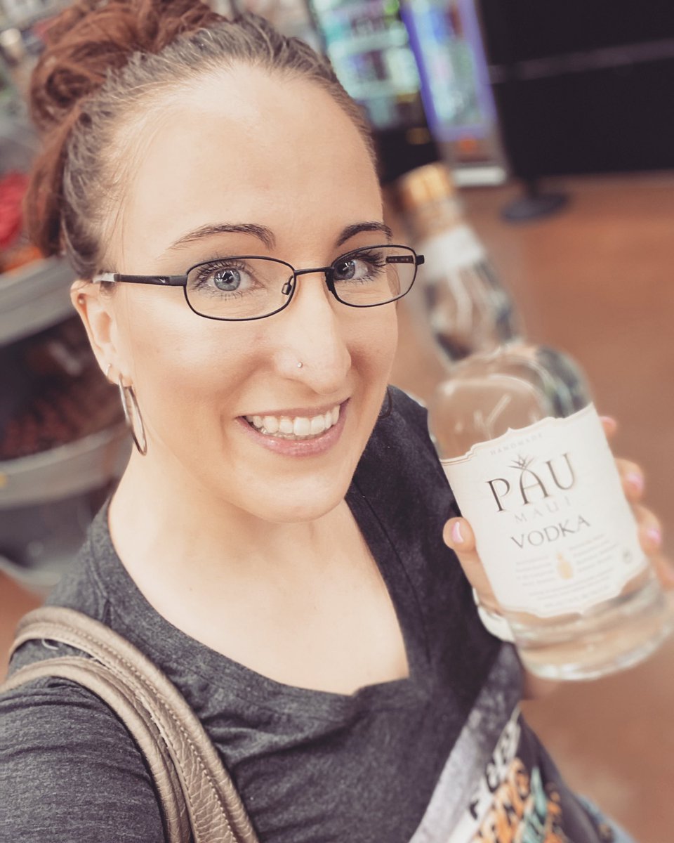 Found one of my favorites! 🥳 Woot! Woot! @paumauivodka
🌸
#cristaholtbrandambassador #cristaholtba #promotionalmodel #brandambassador #brandfavorites #brandmodeling #cristabrandambassador #paumauivodka https://t.co/76nJ0q9sIA