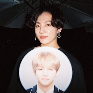 KF_BTS's tweet photo. Was almost late but JUNGKOOK and I Stan Kim Taehyung 💜#streamsweetnight #ARMYSelcaDay #ARSD #MTVHottest @BTS_twt #bts #BTSARMY https://t.co/KRo6gM9yT7