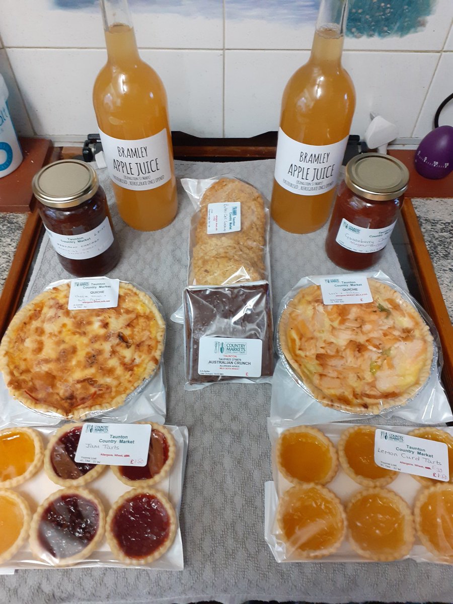 bealesteven45's tweet photo. Lovely food from the ladies of the  @Tauntoncmkt #localproduce #homedelivery #beetrootchutney #gooseberrychutney #leekandsalamon #cgeeseonionandbellpepper #quiche #applejuice #Bramley #butteroatbiscuits 👍 https://t.co/zKocppt3vH