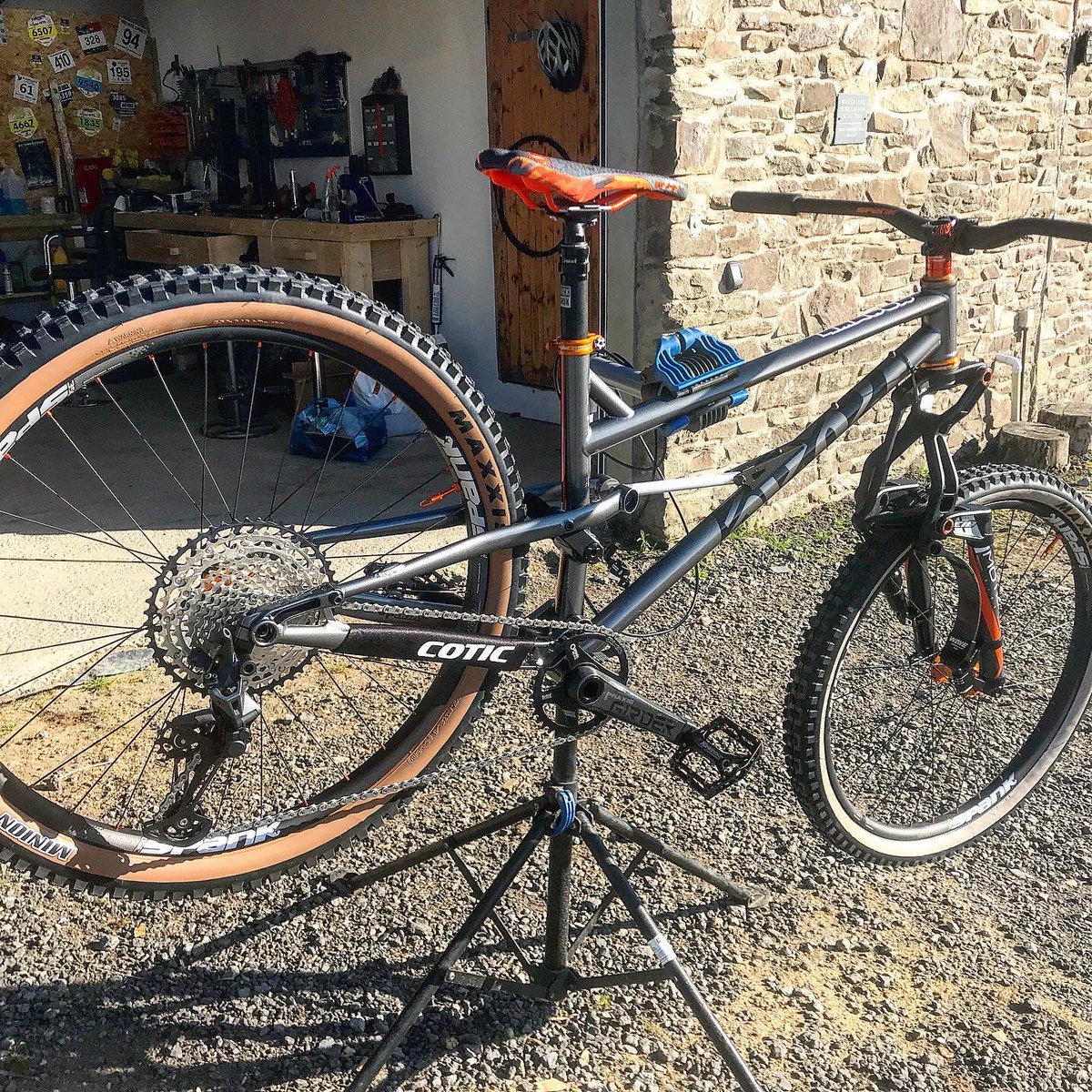 _mbspain's tweet image. The bike build so far......