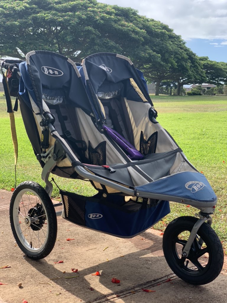 YellowFS1's tweet photo. New G Ride for the girls (6 and 3yo) Since they are both going to be homeschooled this semester (Damn Covid). I used to only be able to run on the weekends but now I can smash some miles during the week!
#YangGangFitness #bobjogger #hokaoneone #kuniarunclub #hapalua #halfmar https://t.co/wgTHoUYOvC